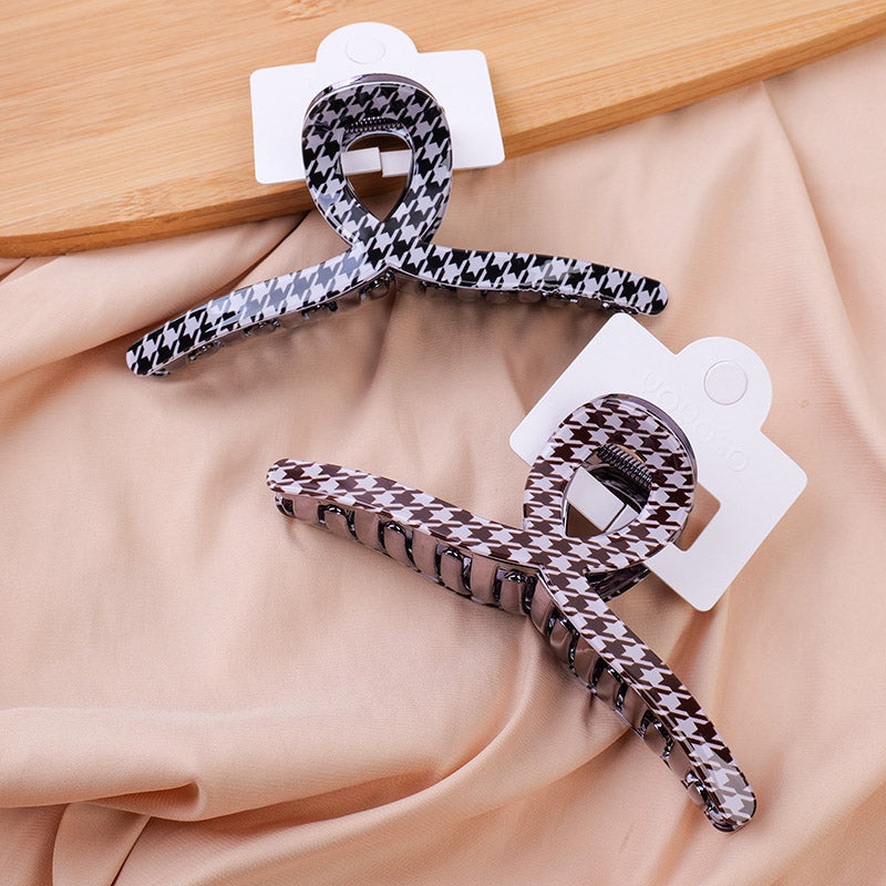 Plaid Cross Acrylic claw