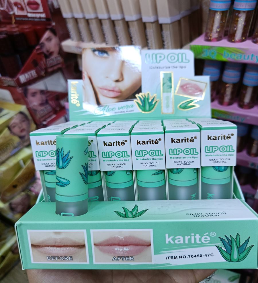 Aloe vera lip oil moisturizer