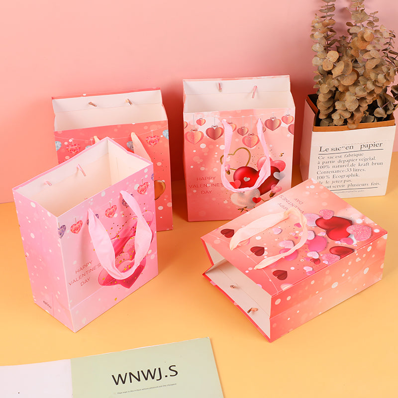 Heart to heart vertical gift bag S