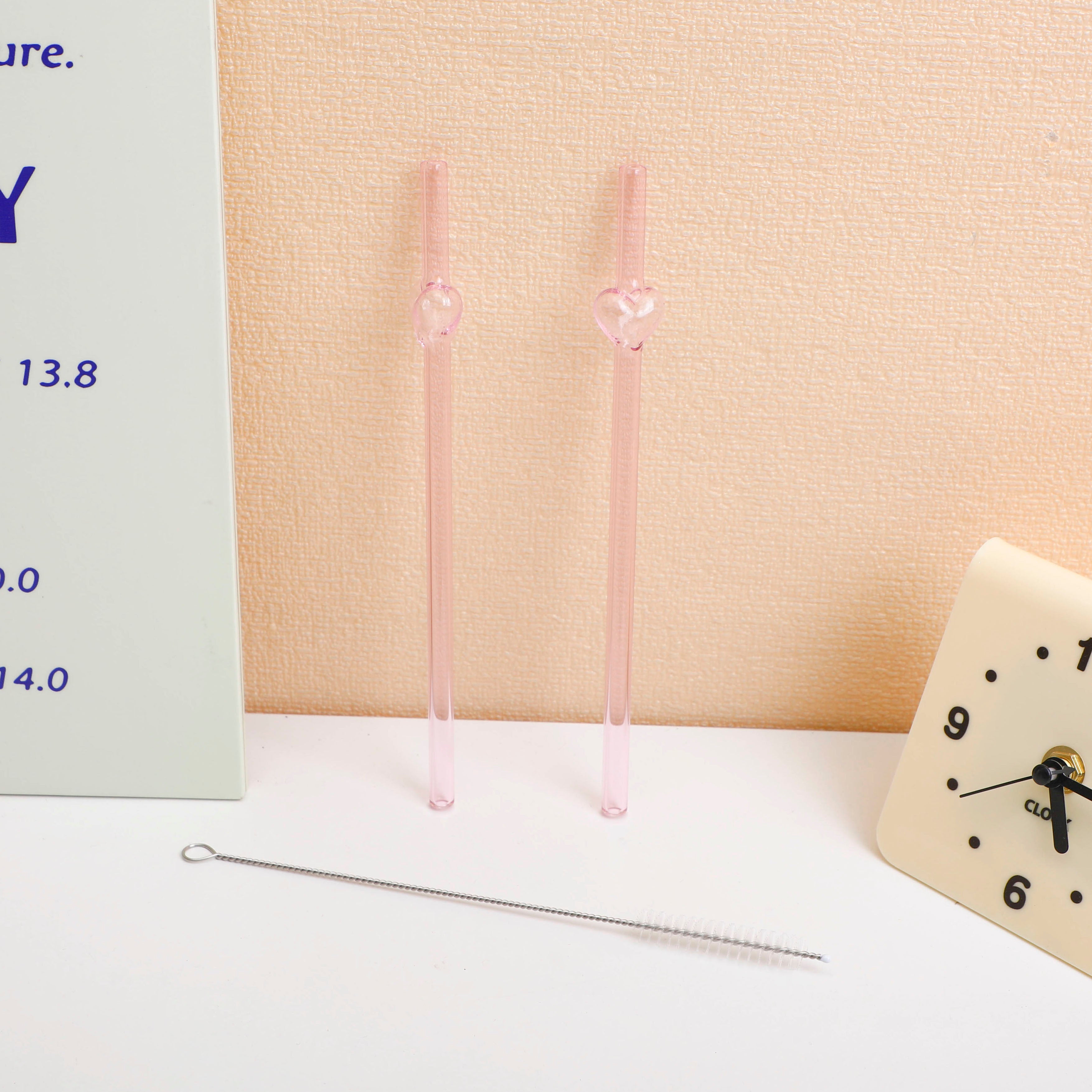 HS-XG6001Pink heart-shaped straws 2pcs with nylon brush