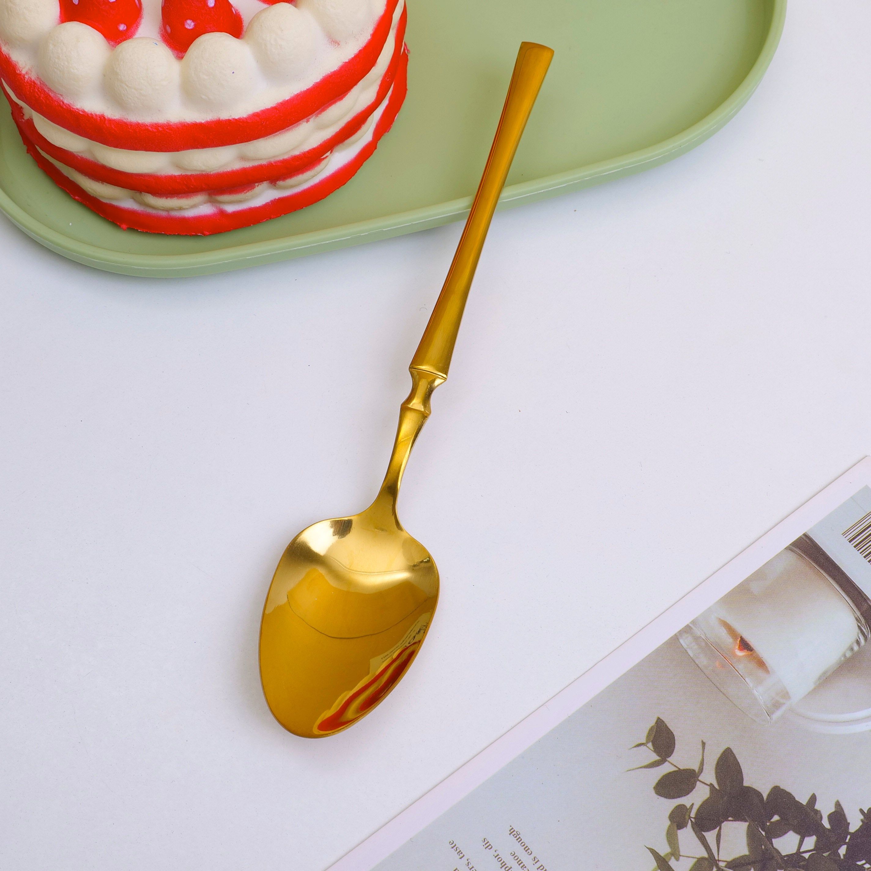 Fine thin spoon