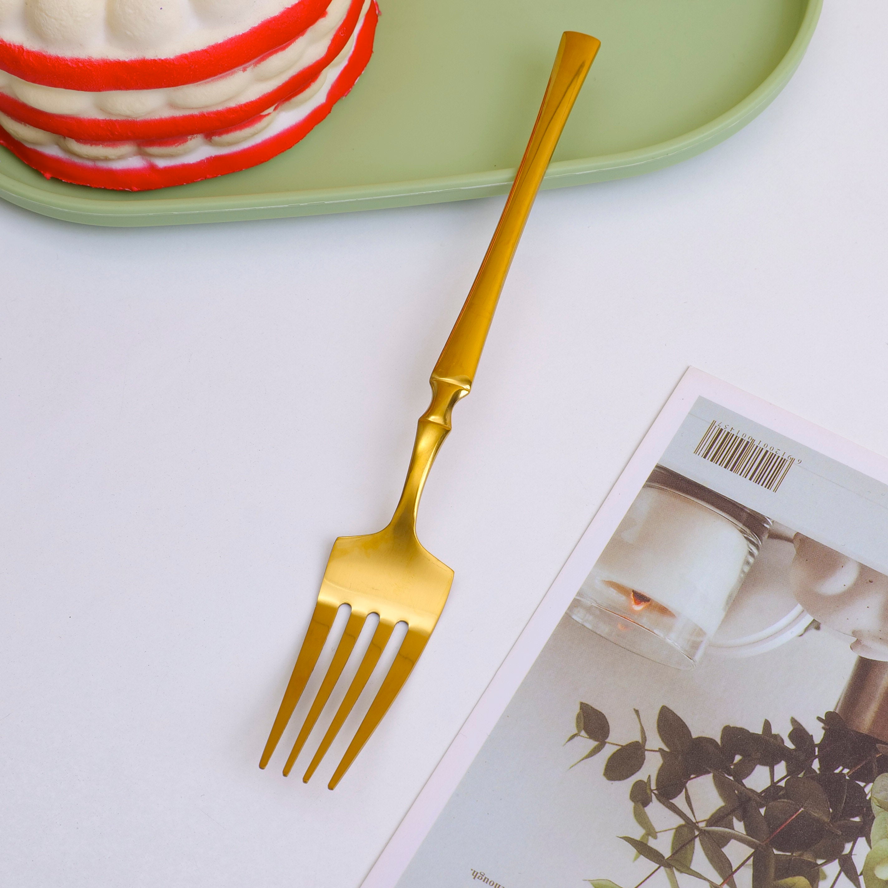 Fine thin dinner fork