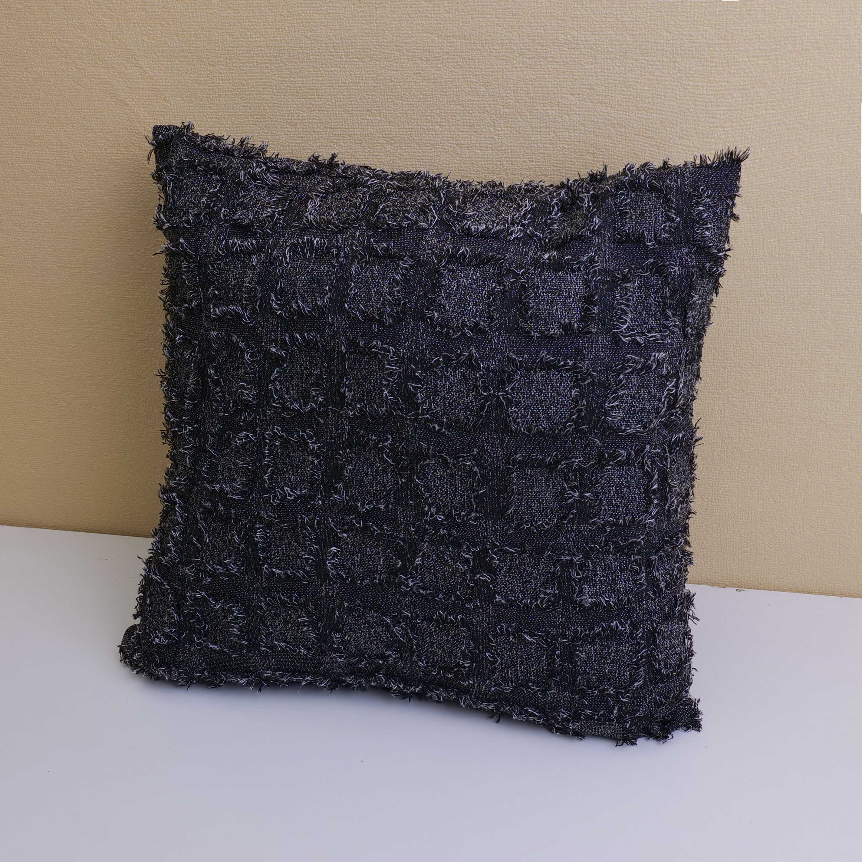 Paper Cut plaid throw pillows - Black