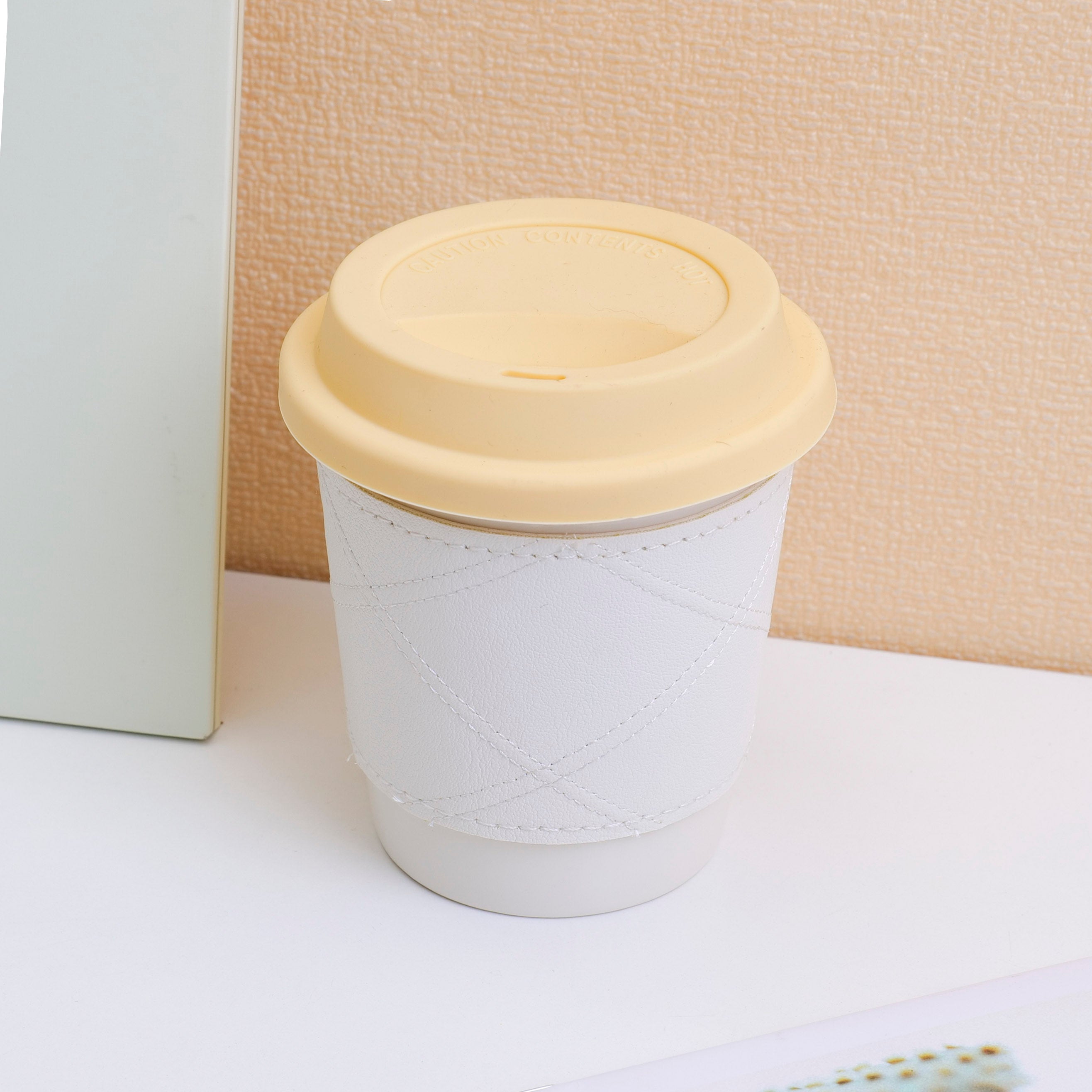 Simple leather mug - White