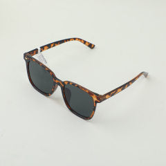 Trendy square frame sunglasses for women - brown