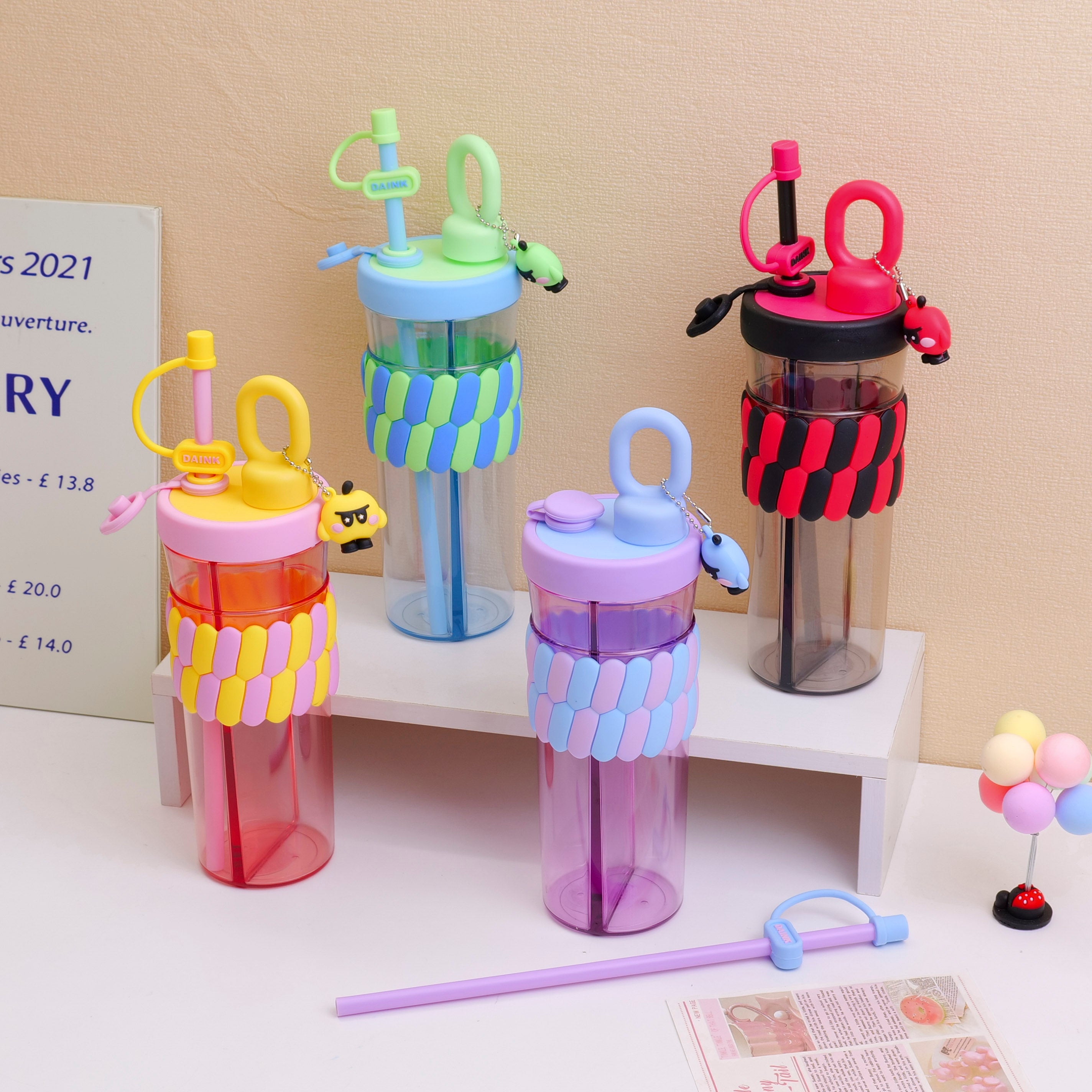 High Aesthetic Double-drinking Compartment Plastic Cup - 720ml