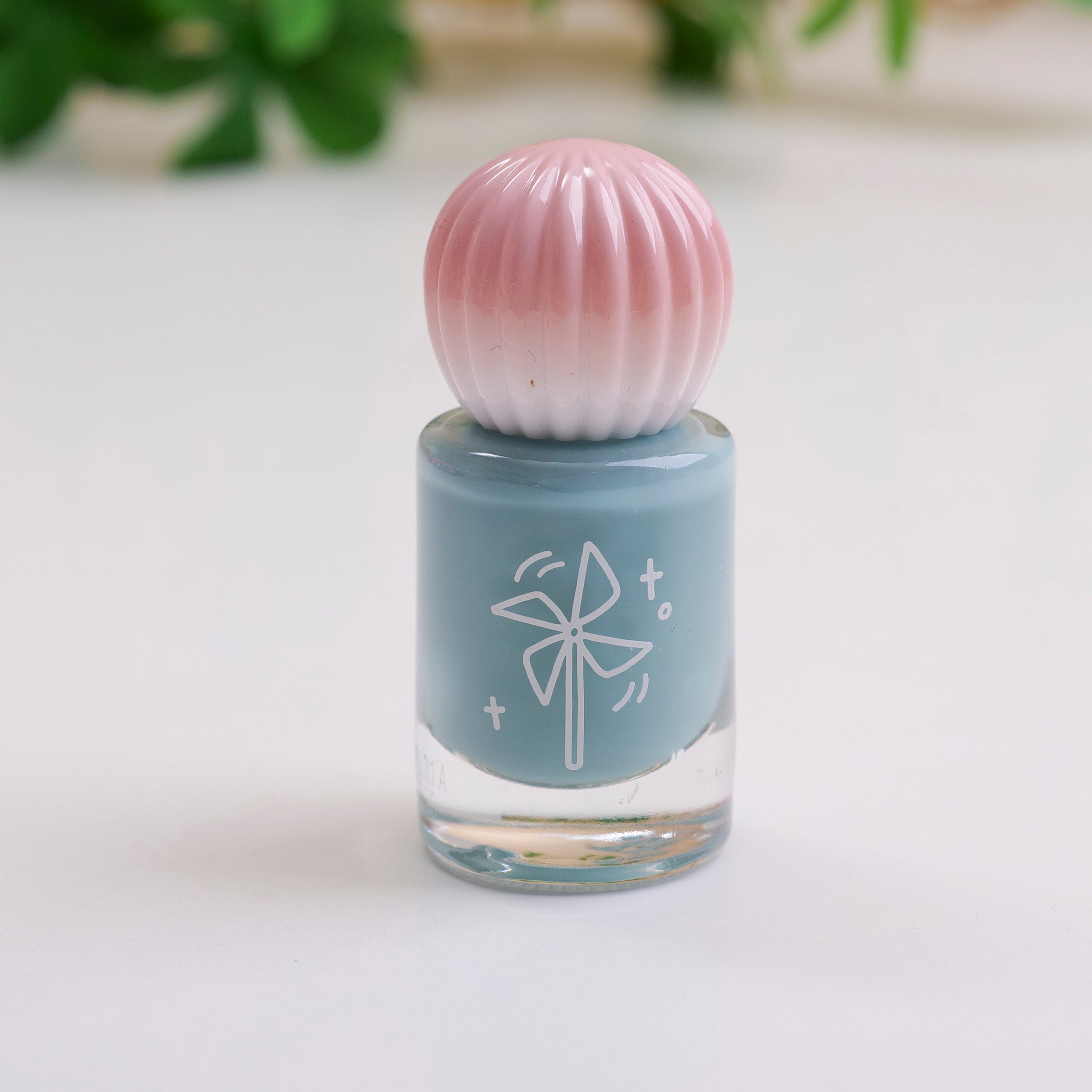 Marshmallow Quick-drying and Fragrant Nail Polish - Mint