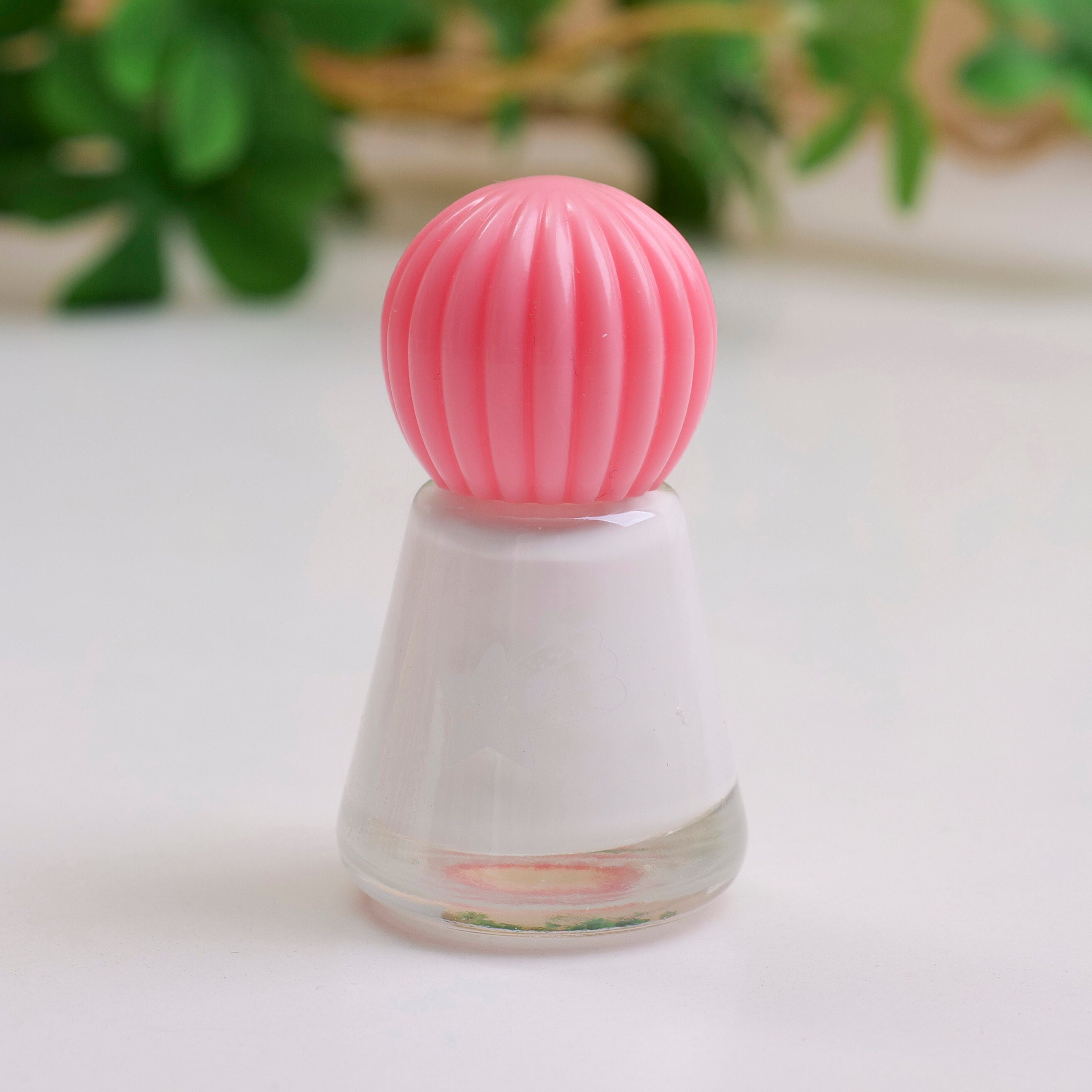 Amusement Park Quick-drying and Fragrant Nail Polish - White