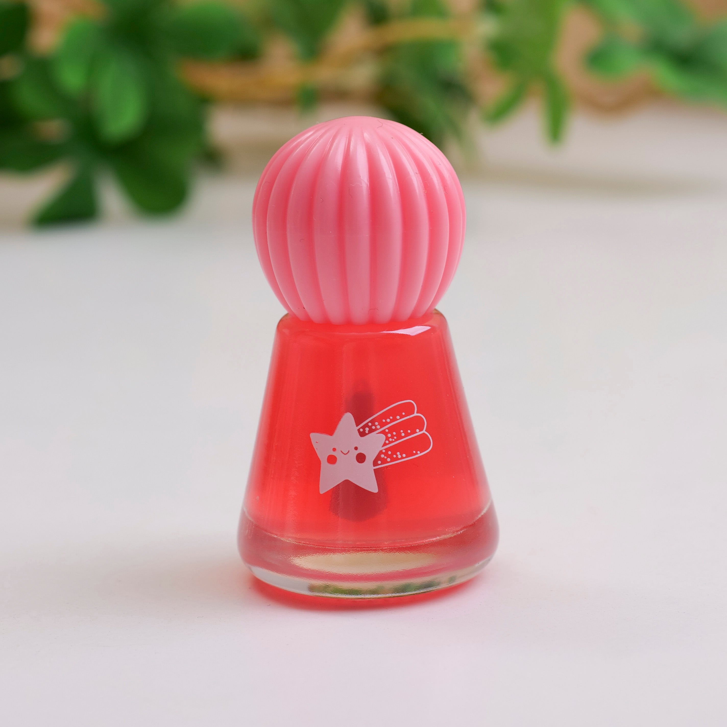 Amusement Park Quick-drying and Fragrant Nail Polish - Translucent Red