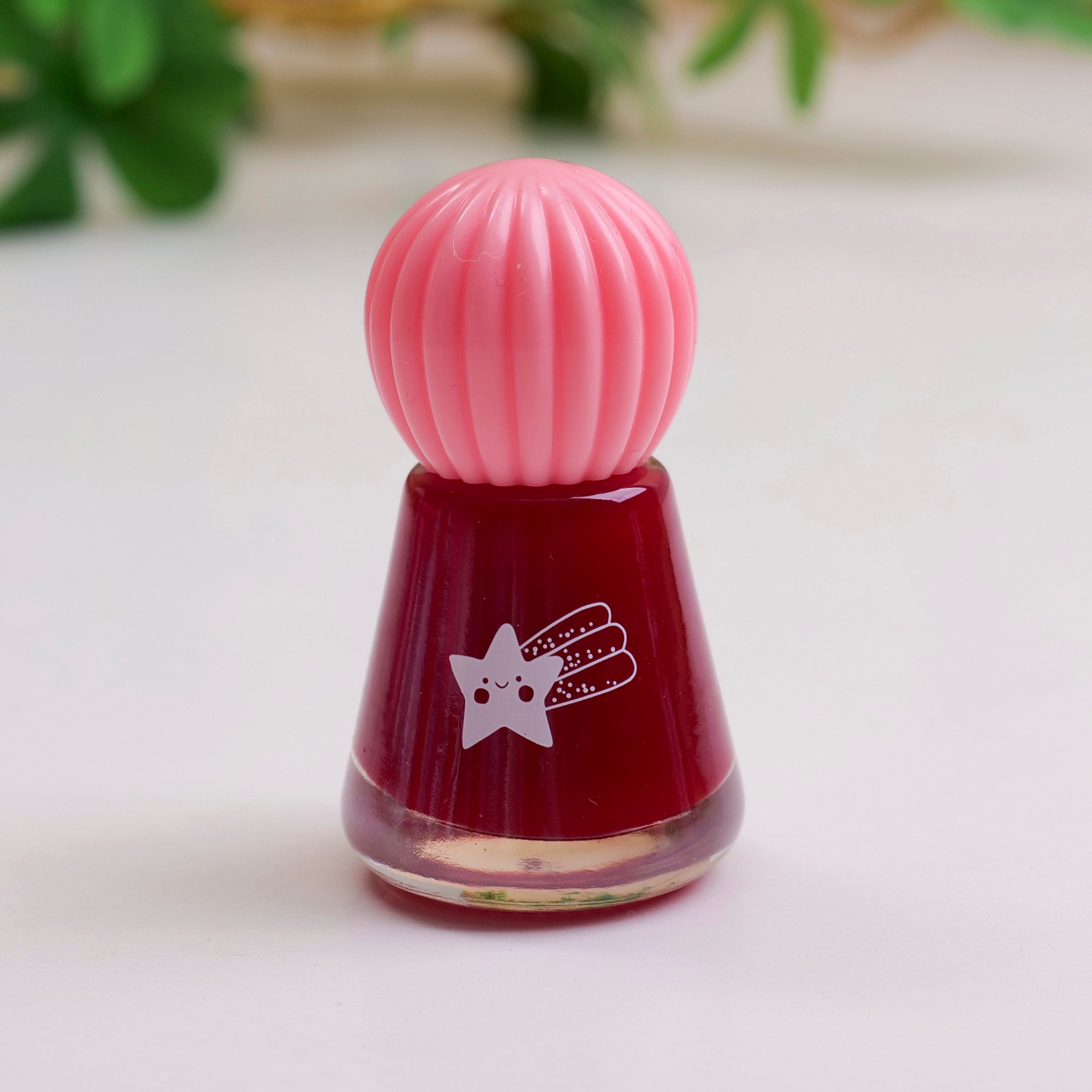 Amusement Park Quick-drying and Fragrant Nail Polish - Plum Red