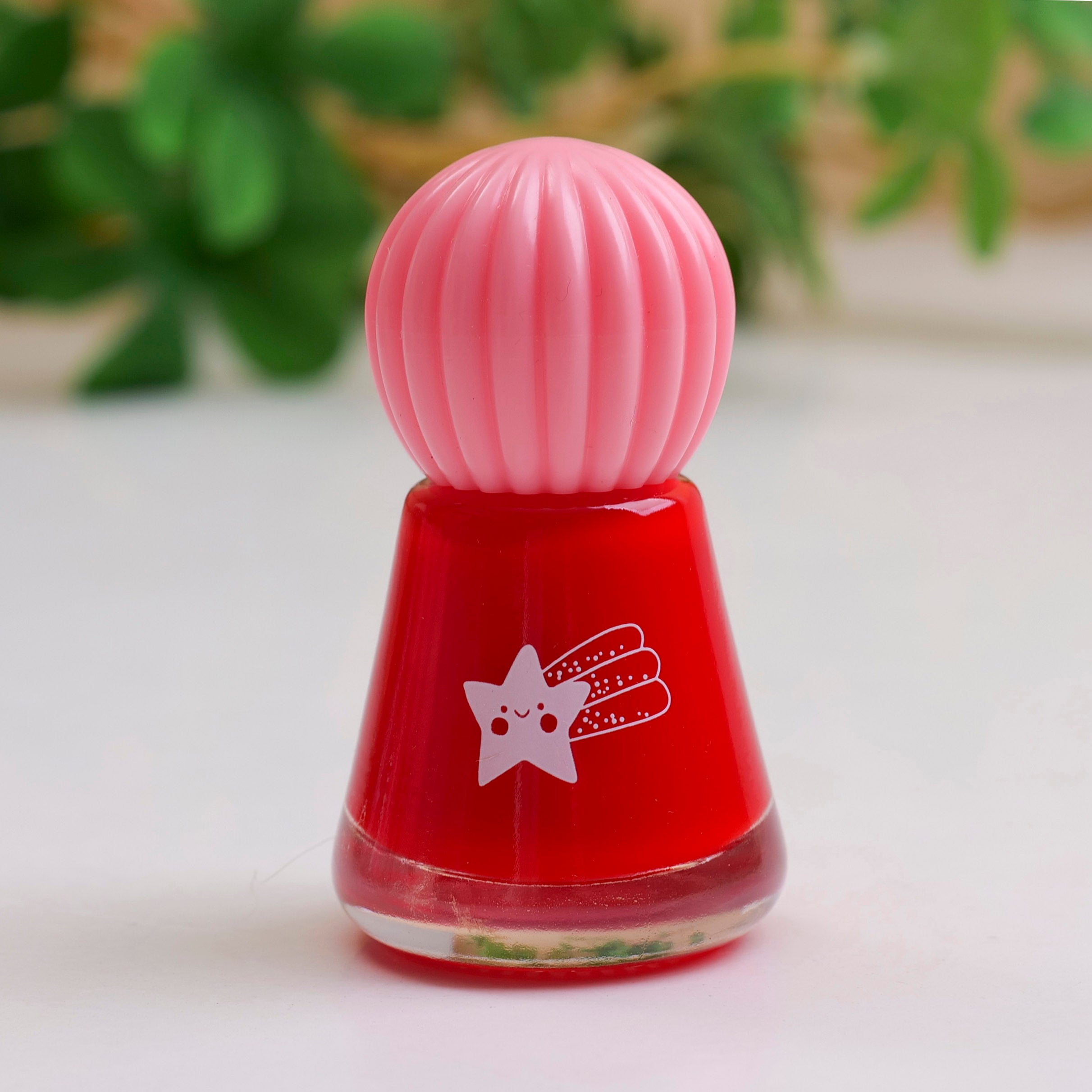 Amusement Park Quick-drying and Fragrant Nail Polish - Scarlet