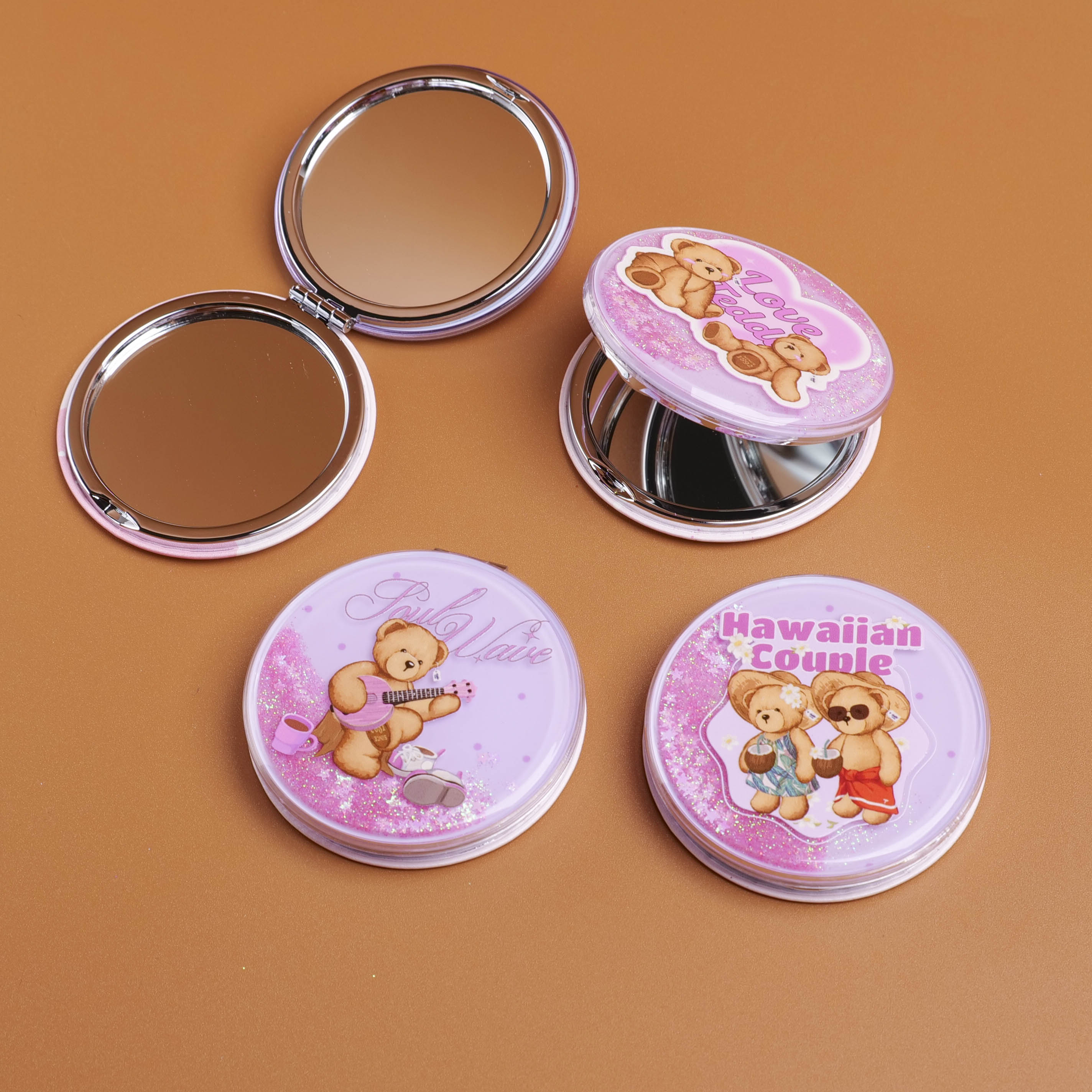 TEDDY ISLAND Series Leisure Bear Circular Flowing Sand Embossed Fashion Mirror
