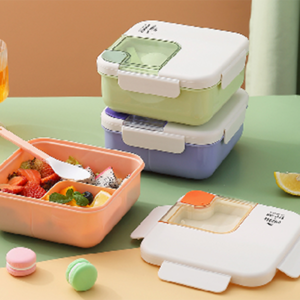 Simple square lunch box