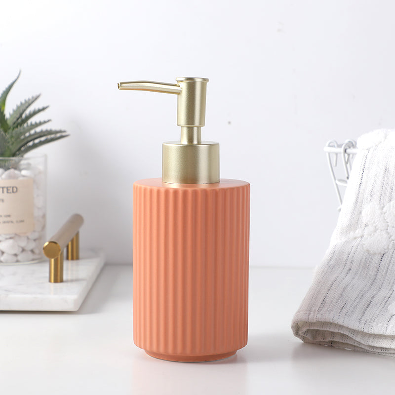 Premium refillable lotion bottle