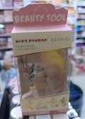 light and curly eyelash curler