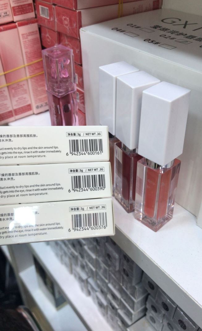 trasparent white top lipstick 2