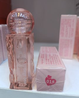 Pink lip sticks num 01