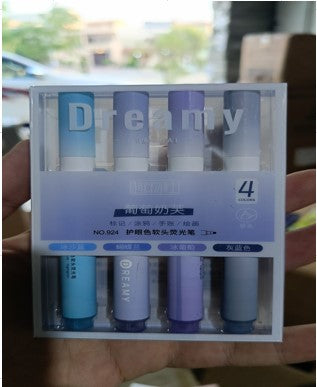 Dreamy four colors highlighter