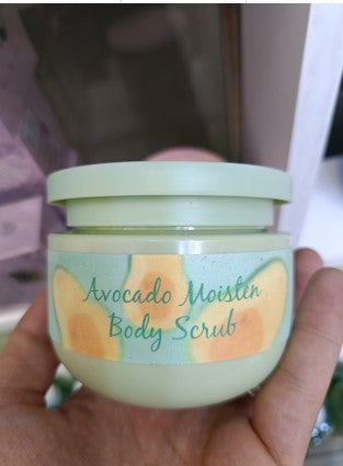 Avocado moister body scrub