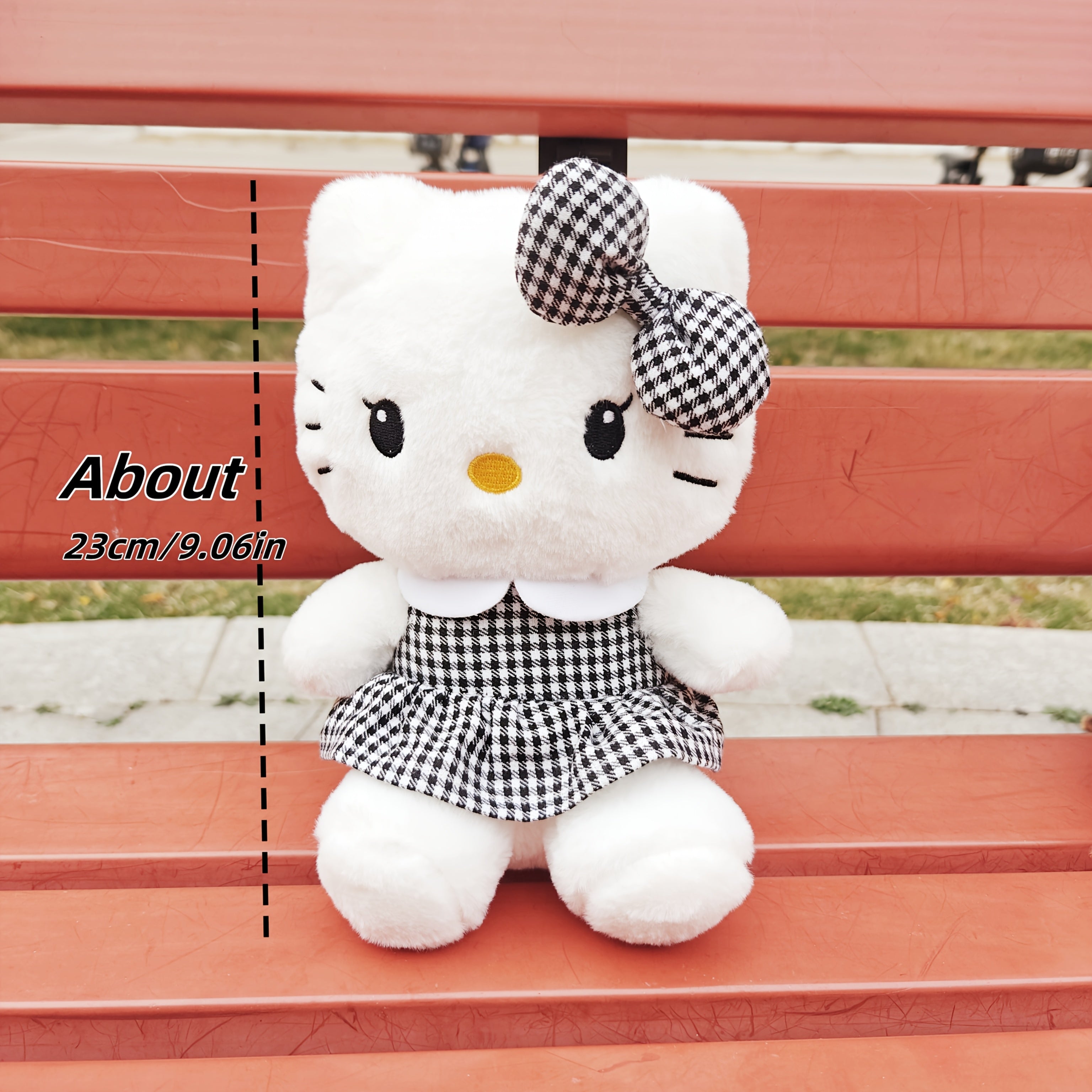 black eye hello kitty with bow